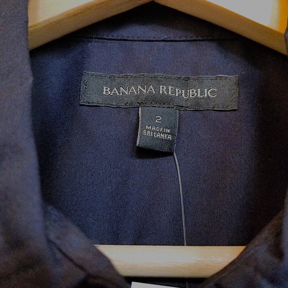 NWT Tailored Ruffle Button-Up - Picture 4 of 5